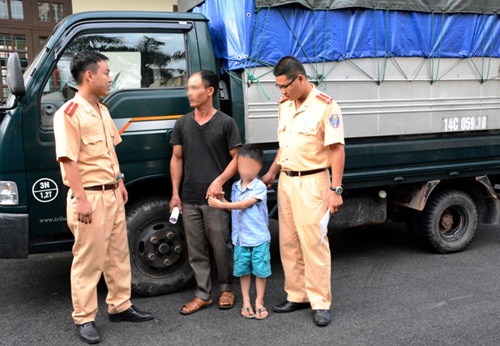 Anh Đ.V.Q. bị xử phạt hành chính, tạm giữ phương tiện 7 ngày.