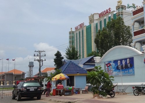 Sòng bạc giăng mắc bên kia Xà Xía.