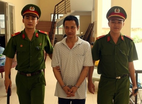 Doi cat co vo vi toi khong chiu nghe dien thoai hinh anh