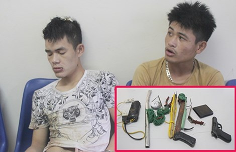 Mang sung di trom cho, hai ‘cau tac’ bi bat giu hinh anh