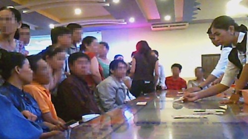 Ban mang ben kia bien gioi: Cuoc chien chua co hoi ket hinh anh