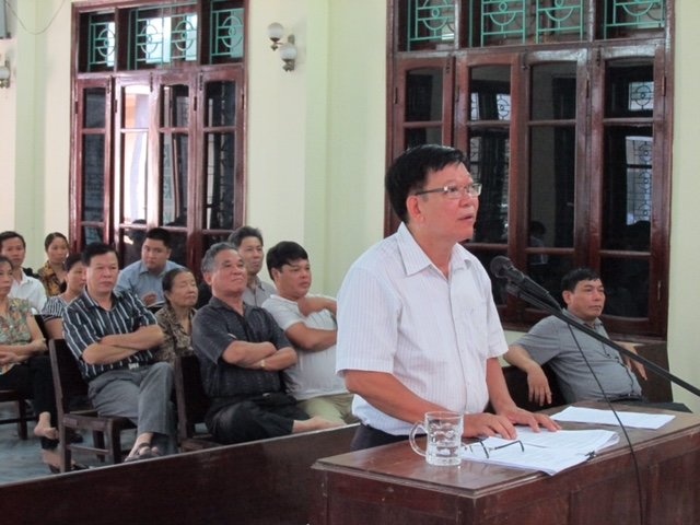 Khi toa xu... chinh minh hinh anh