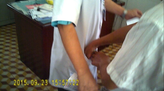 Kiem diem bac si vu chi tien de duoc giam dinh thuong tat hinh anh