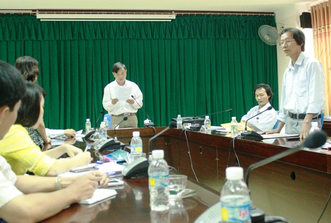 Pho chu tich huyen hai lan bi ky luat hinh anh