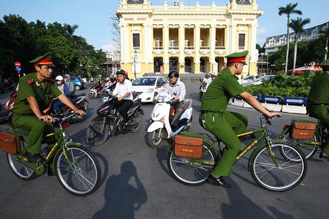 Tang cuong 1.000 xe dap cho cong an Ha Noi di tuan hinh anh