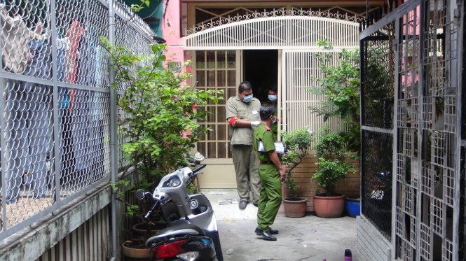 Dieu tra mot Viet kieu chet bat thuong trong ngoi nha 2 tang hinh anh