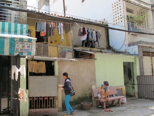 Khong cho an ai, chong dam chet vo hinh anh