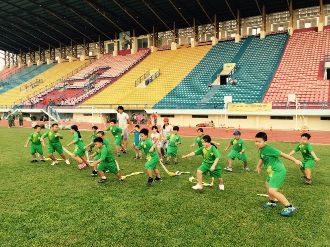 Phải kích thích hứng thú vận động cho trẻ từ nhỏ.