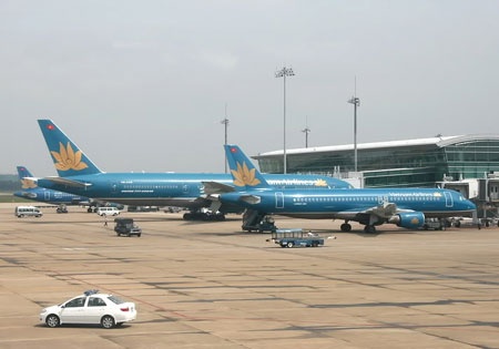 Nuoc ngap, nguy co dong cua san bay Tan Son Nhat hinh anh