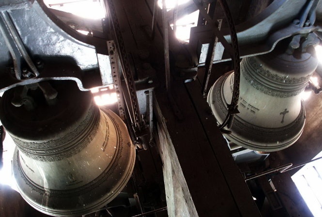 Chuông nhà thờ Đức Bà.