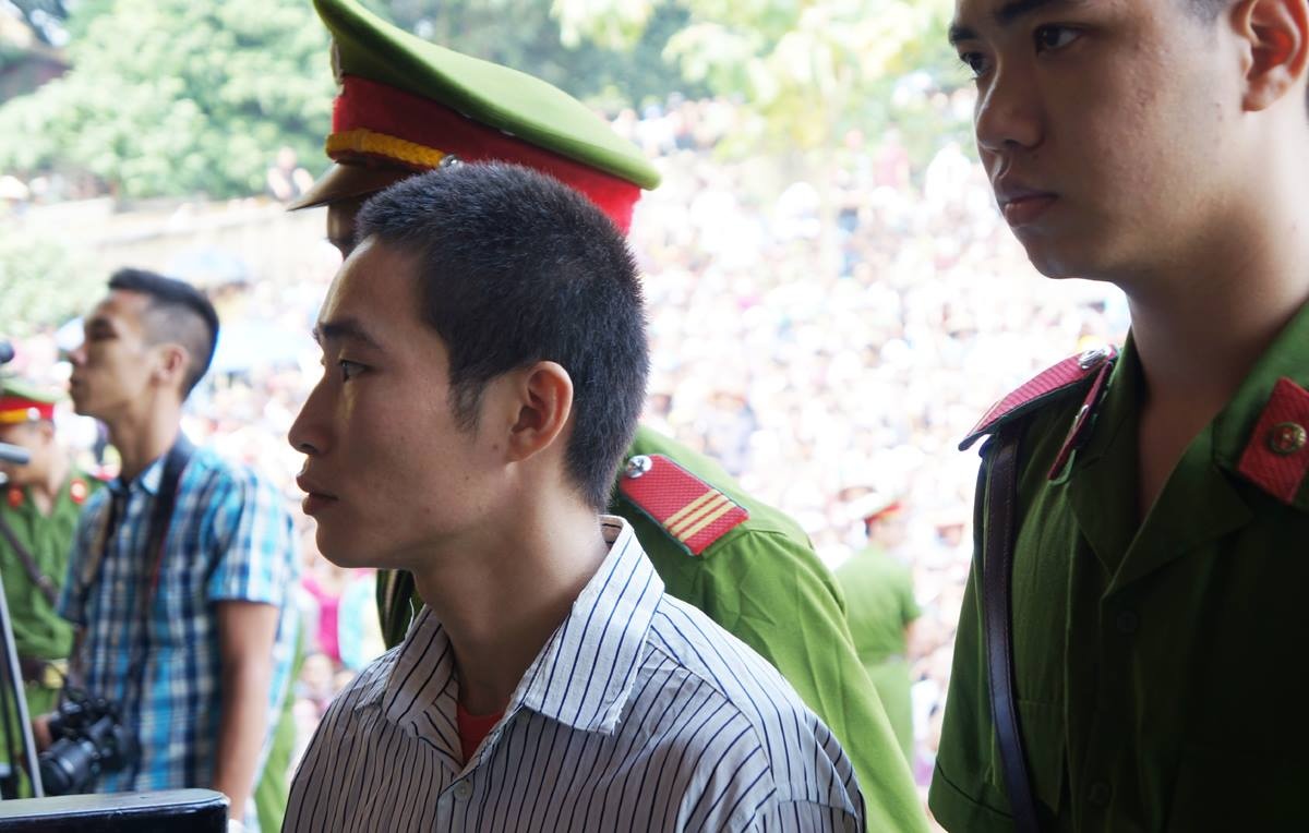 Hung thu giet 4 nguoi noi loi cuoi tai phien xu hinh anh