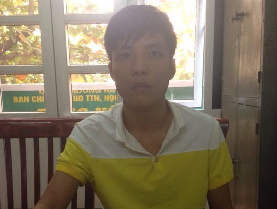 Nam thanh nien ngao da cam dao truy sat anh re hinh anh