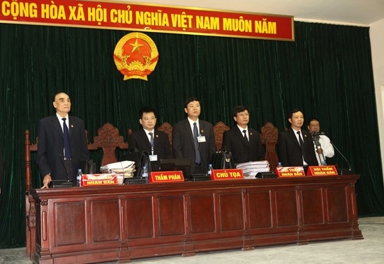 Doi moi trang phuc cua Tham phan va Hoi tham nhan dan hinh anh