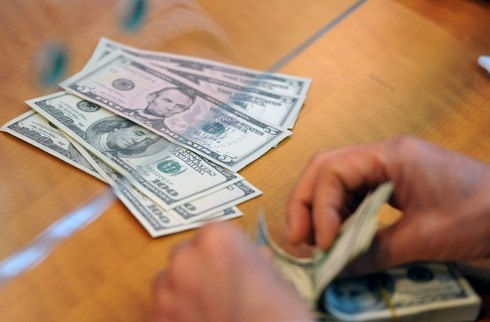 Doi 5.000 USD 'tien dau don' vi bi mat trom hinh anh