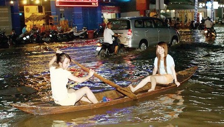 Nguy co tu de bao tran lan o Dong bang song Cuu Long hinh anh