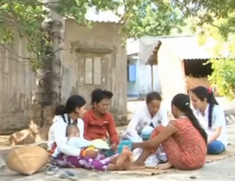 Viet Nam co nen bo gioi han sinh 2 con? hinh anh