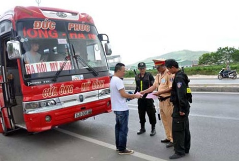 Nhan dien chieu tro qua mat sung ban toc do cua CSGT hinh anh