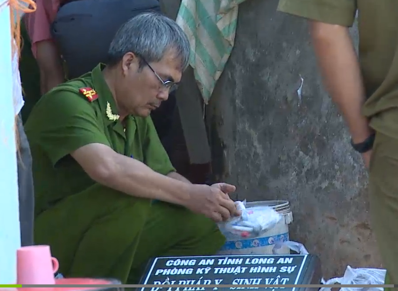 3 me con tu vong voi nhieu vet cat o co hinh anh