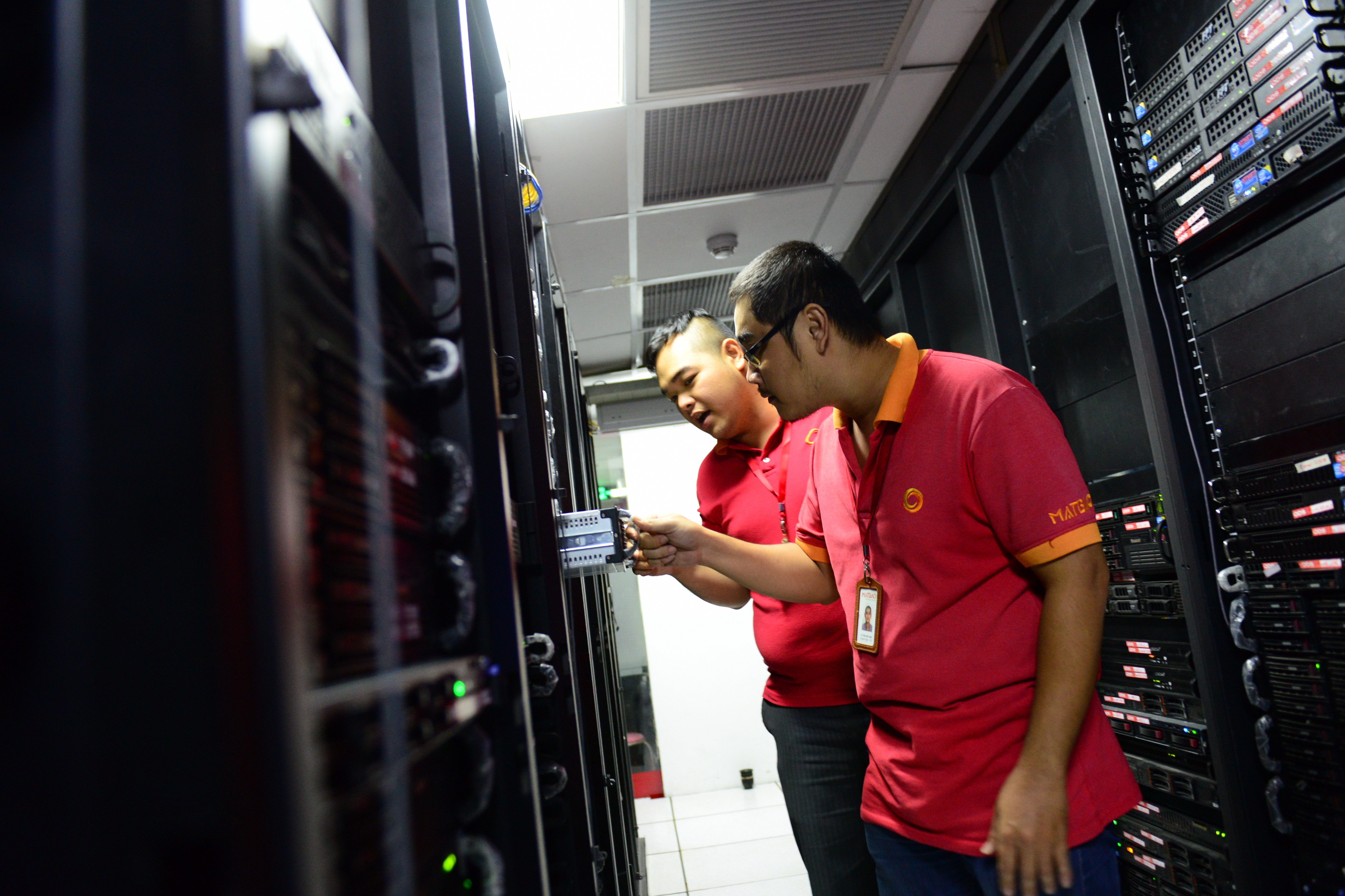 Thong qua Luat an toan thong tin mang hinh anh