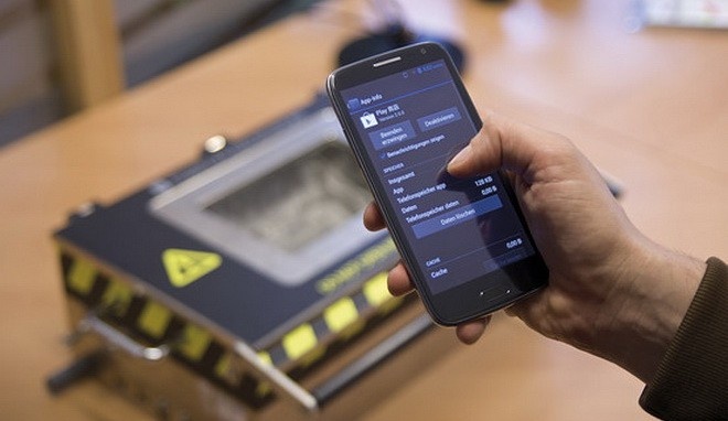 Ke ban, nguoi mua dich vu nghe len deu vi pham hinh anh