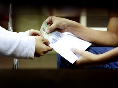 Con ca sau ngu trua hinh anh