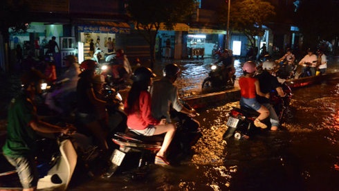 ​500 ty dong chong ngap nuoc duong Huynh Tan Phat hinh anh