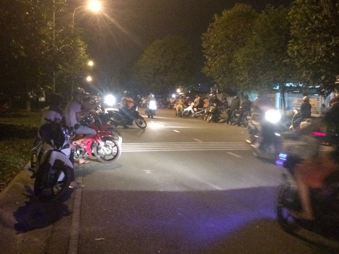 9 nu cong nhan bi ke nghi nhiem HIV chich kim vao nguc hinh anh