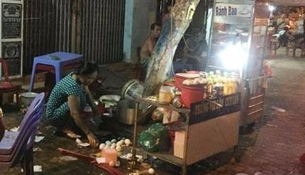Bi con do truy sat vi 'an banh khong tra tien' hinh anh