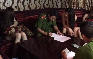 Chan dai an mac khieu dam o chon an choi noi tieng Sai Gon hinh anh