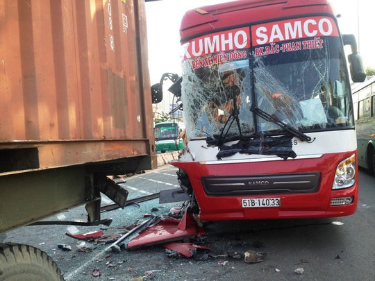 Nhung cung duong... gai bay o Sai Gon hinh anh