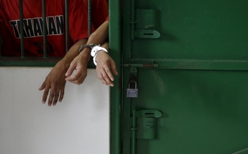 Ban an nhan dao cho dua tre gay an khi bi xam hai tinh duc hinh anh