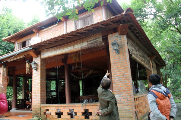 Lai co 'biet thu trai phep' tren nui Hai Van? hinh anh