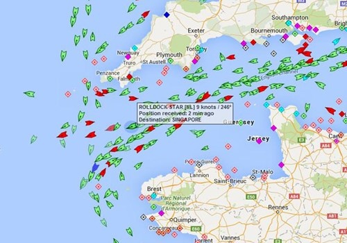 Vị trí tàu Rolldock Star lúc 09h ngày 25/12, theo trang hàng hải Marinetraffic.