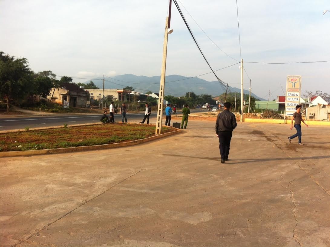 Giet nguoi vi mau thuan trong dam cuoi hinh anh
