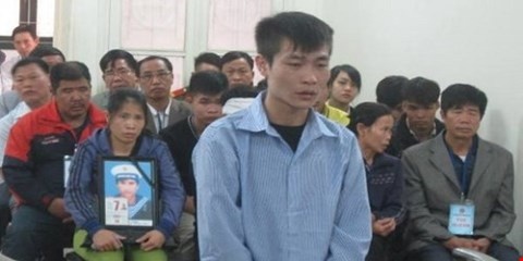 Tu hinh ke sat hai cuu chien si hai quan hinh anh