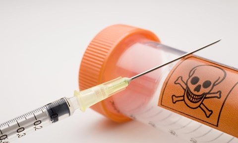 Chong tiem thuoc doc giet vo roi treo co tu tu hinh anh