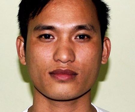 Bat nguoi no sung vao nhom phu nu, tron truy na hinh anh
