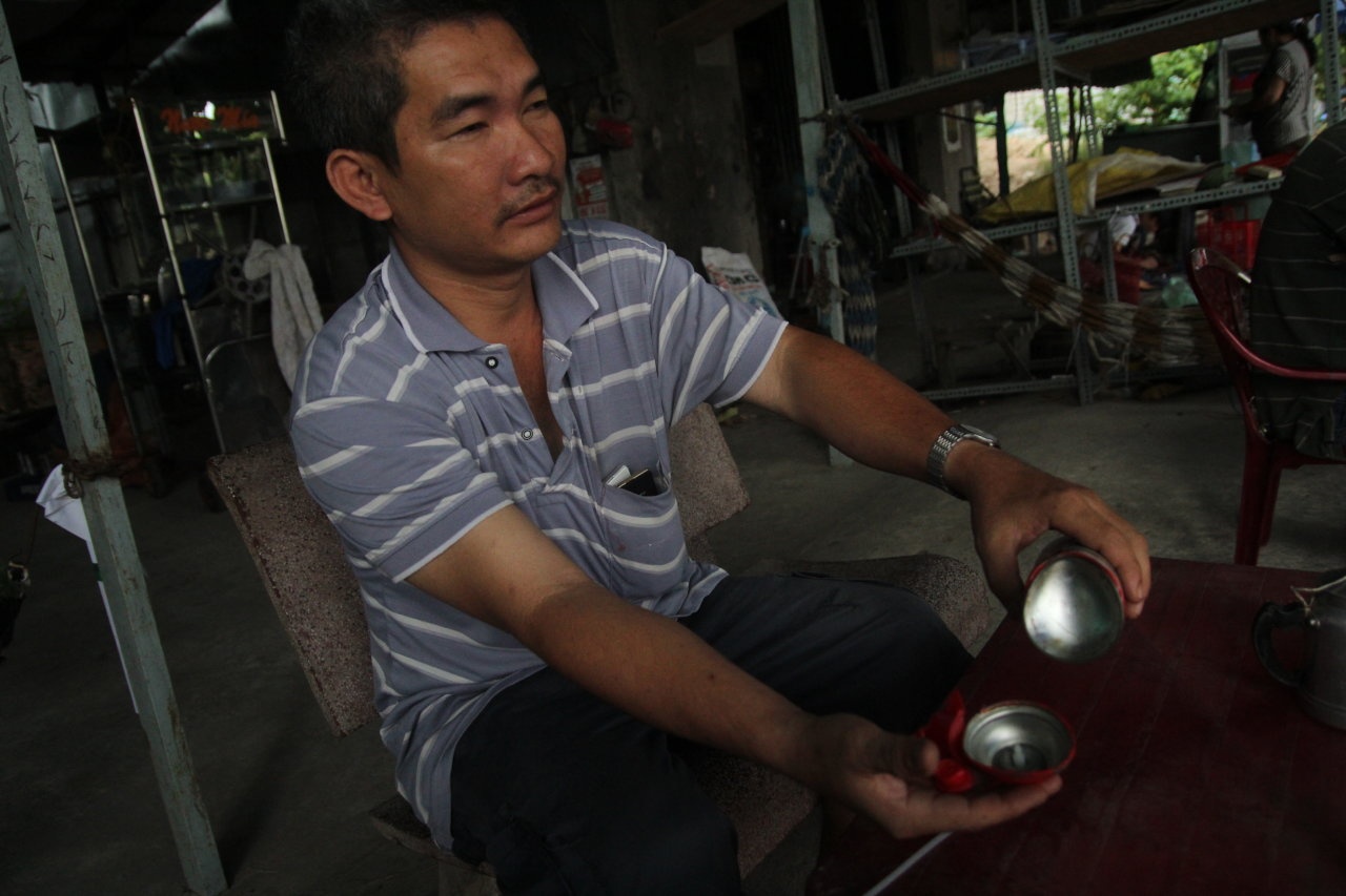 Binh chua chay de trong oto tu phat no hinh anh