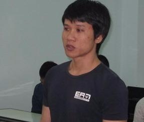 Bi tang an vi danh ban tu gay xuong hinh anh