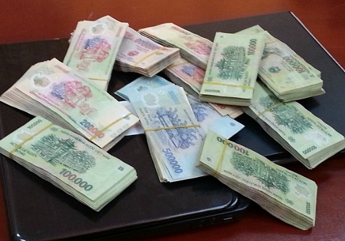 Ngang nhien rao ban tien gia tren mang hinh anh