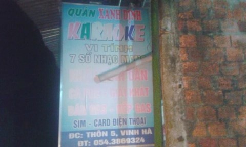 Hon chien tai quan karaoke, mot thanh nien nguy kich hinh anh