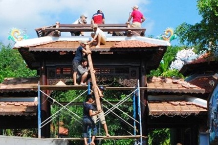 Gia han thao do biet phu tren nui Hai Van hinh anh