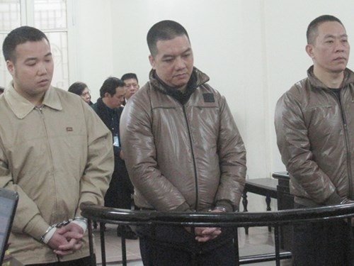 Giam doc chi nhanh Trung Nguyen chiem doat hang chuc ty dong hinh anh