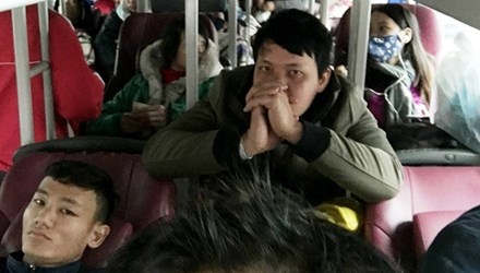 Khi hanh khach bi bat lam 'con tin' hinh anh