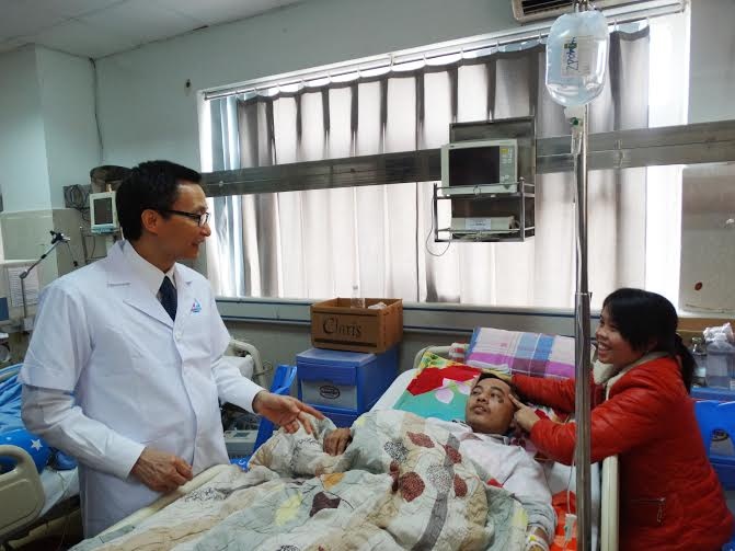 Pho thu tuong: 'Khong phan biet benh vien cong, tu' hinh anh