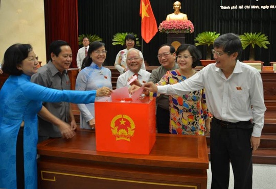 TP HCM: Bau 105 dai bieu HDND khoa moi hinh anh