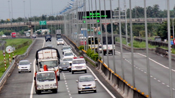 Xe hoi duoc nhanh them 10 km/h, tai xe tho phao hinh anh