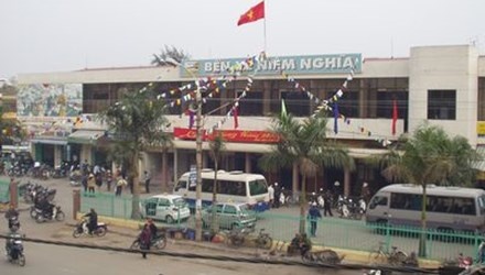 So va doanh nghiep doi dau, dan mat nho cao toc hinh anh