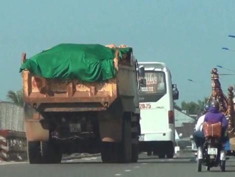 'Co' theo doi doan thanh tra, mat bao cho lai xe hinh anh