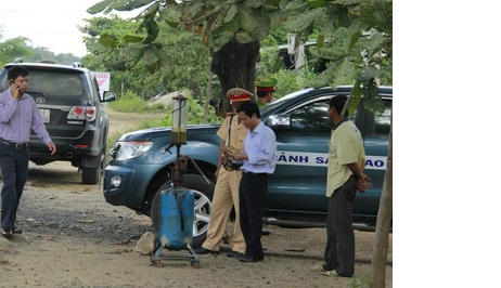 Cai trang di thuc te moi biet co tieu cuc khong hinh anh